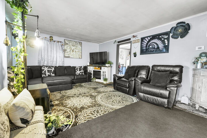 Property Photo: 339 Oswego Street IL 60466