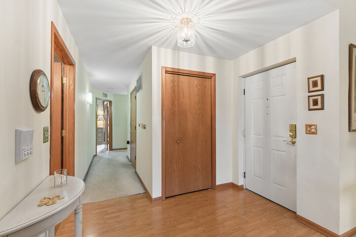 Property Photo:  6510 Pine Trail Lane 4  IL 60477 