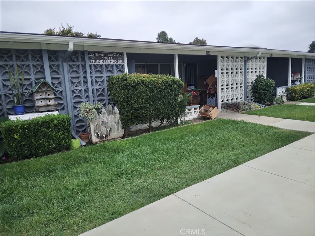 Property Photo:  10811 Thunderbird Dr 56K M1  CA 90740 