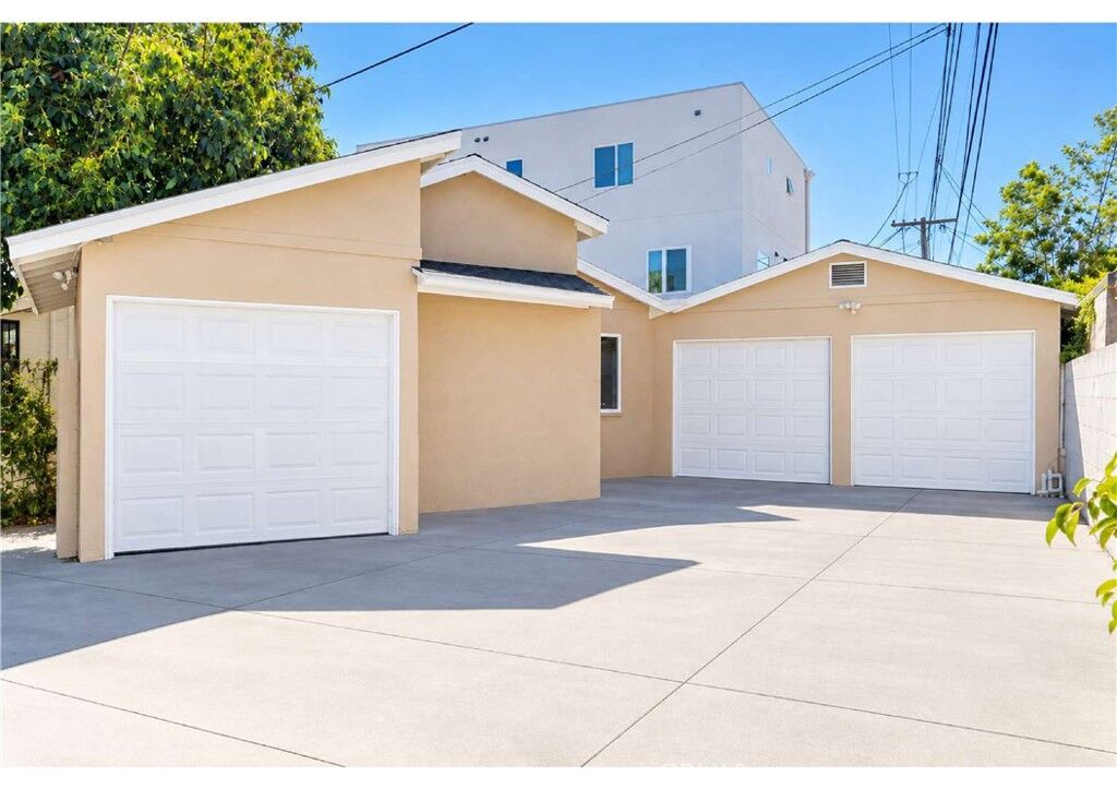 Property Photo: 1251 W 36th 1267 CA 90007