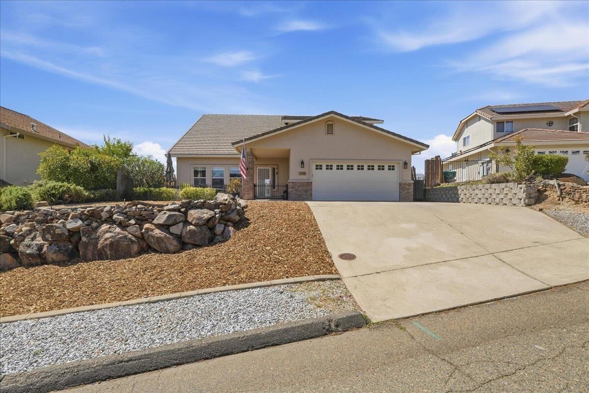Property Photo:  3100 Woodleigh Lane  CA 95682 