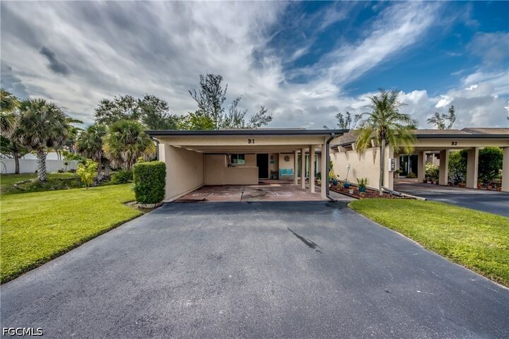 Property Photo:  3130 Shorewood Lane 1  FL 33907 