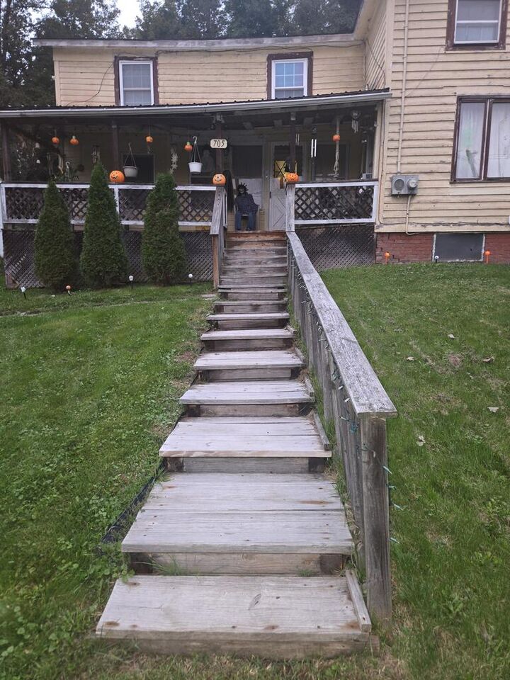 Property Photo: 705 Troy St PA 17724