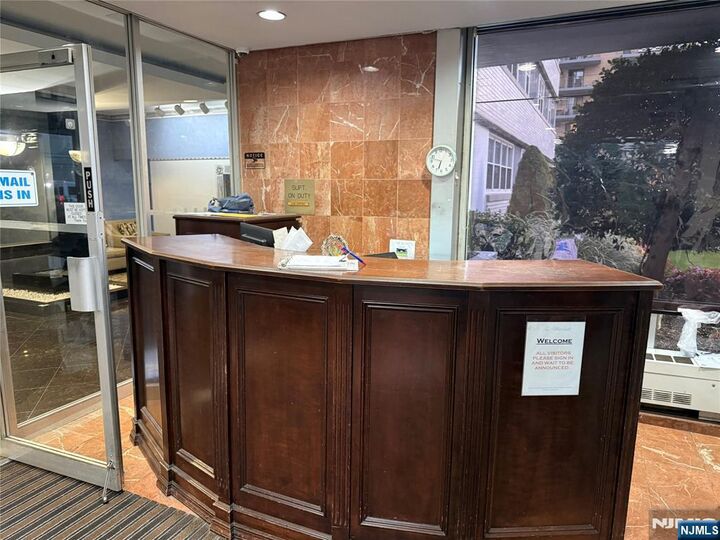 Property Photo:  280 Prospect Avenue 5N  NJ 07601 