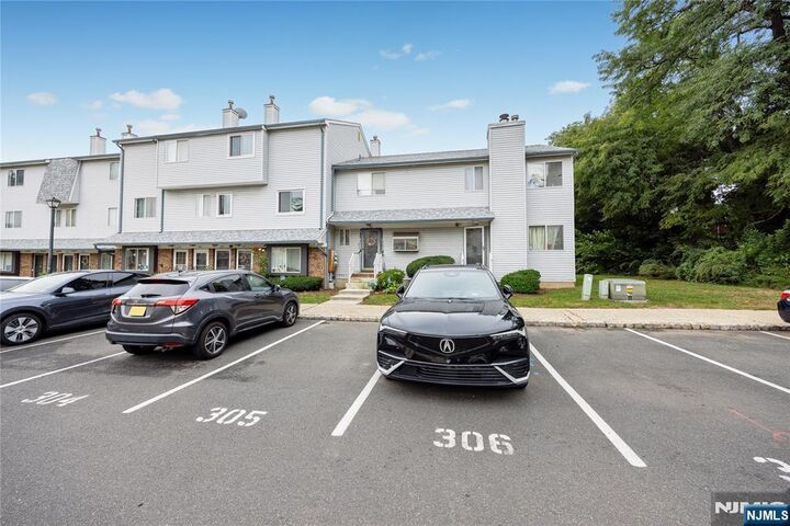 Property Photo: 306 Arsdale Terrace 506 NJ 07083