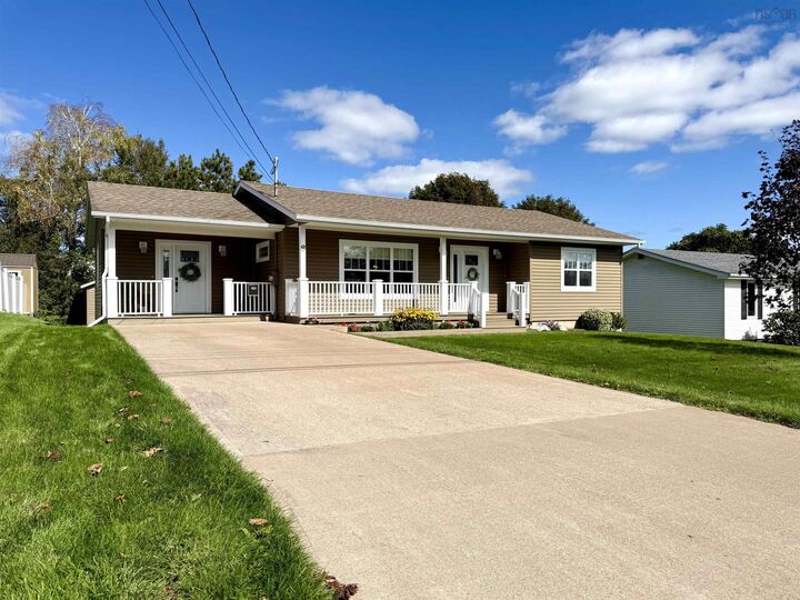 Property Photo:  8 Fletcher Drive  NS B4H 4M4 