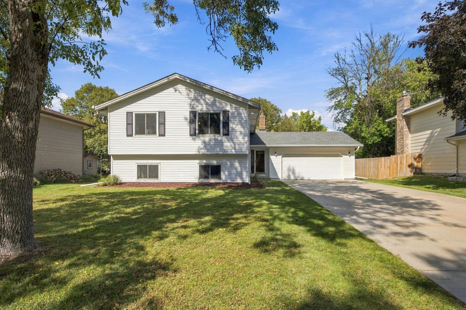Property Photo:  8818 N Brook Avenue N  MN 55428 