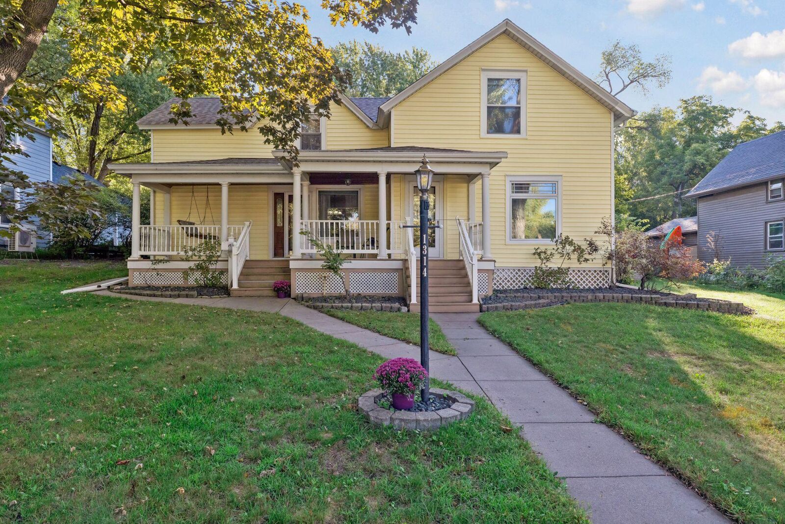 Property Photo: 1314 2nd Street WI 54016