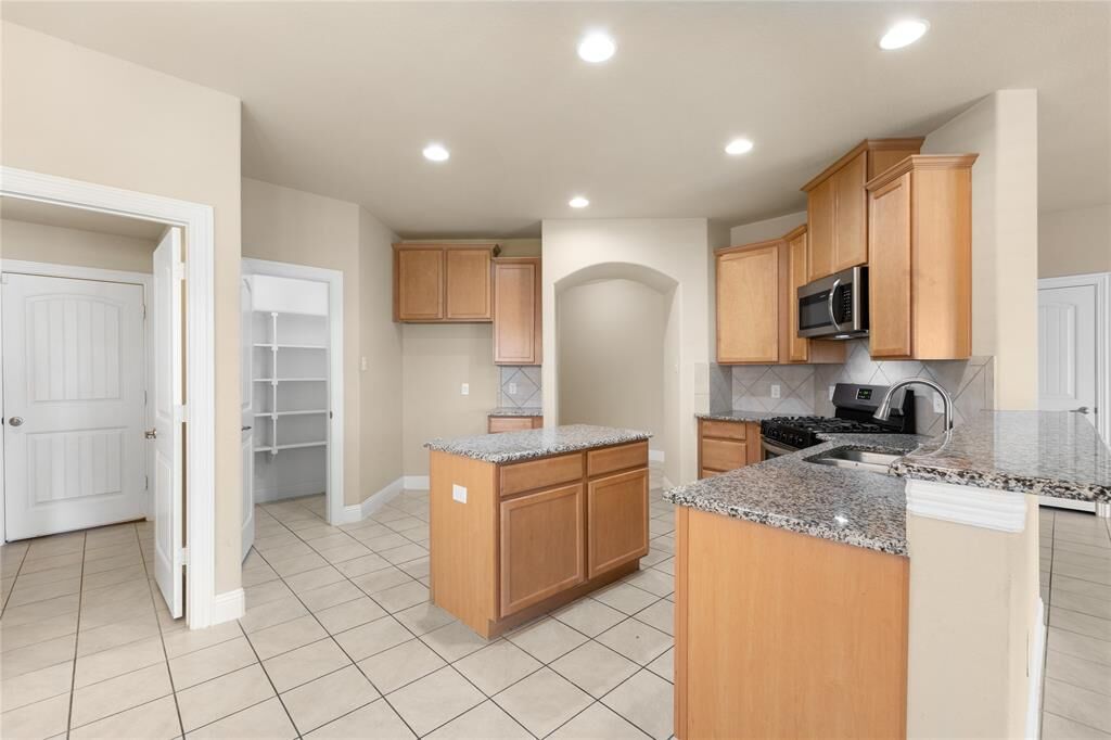 Property Photo:  3816 Fordham Street  TX 75036 