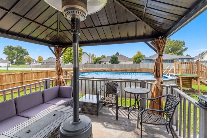 Property Photo:  139 Golden Drive  IA 51054 