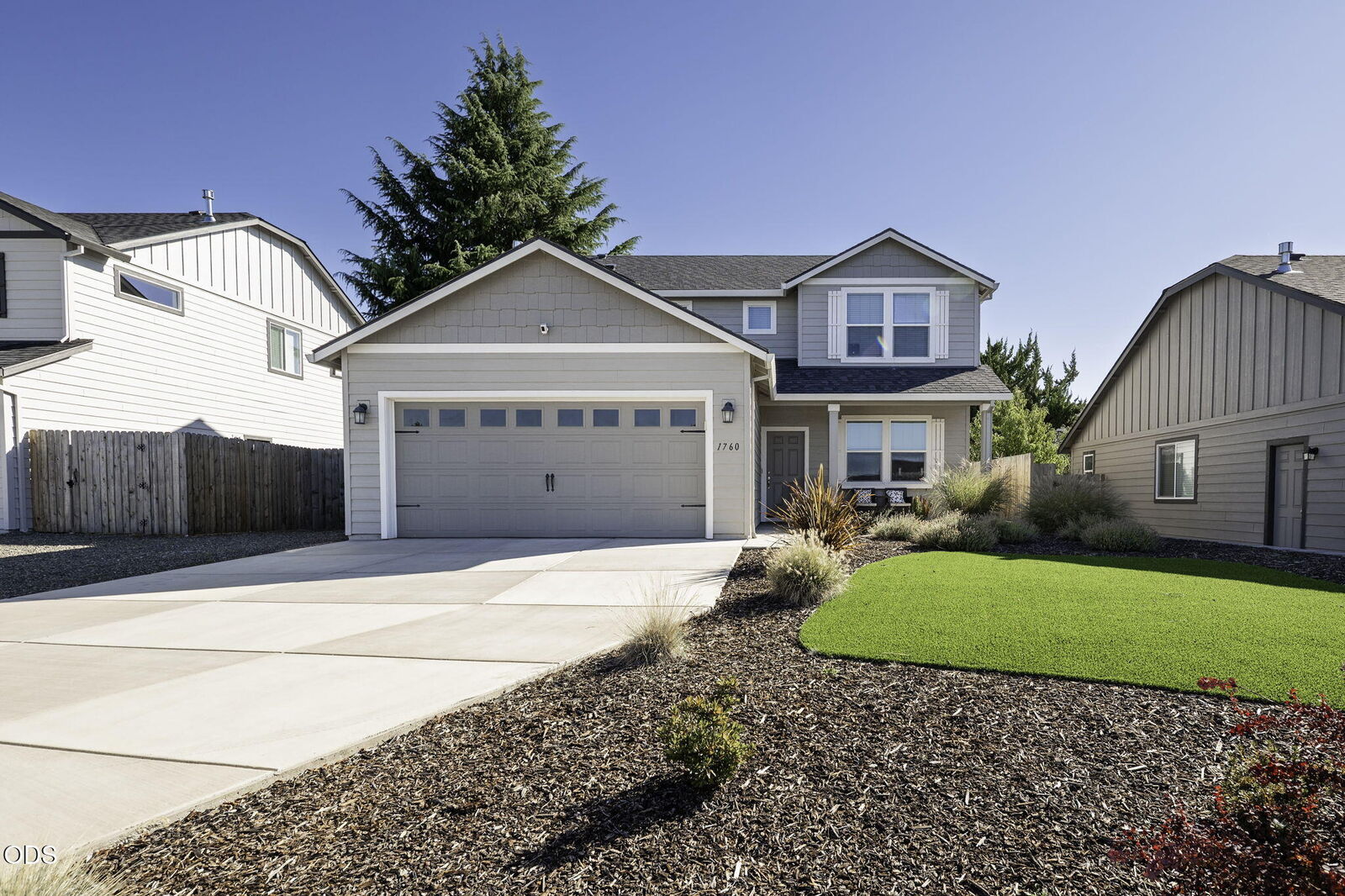 Property Photo:  1760 Carrera Circle  OR 97504 