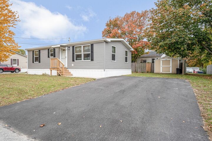 Property Photo:  41 B St  NH 03874 
