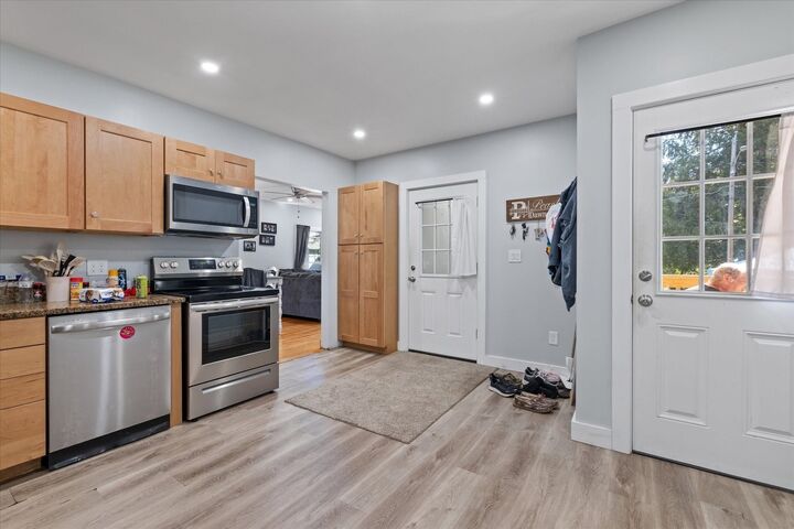 Property Photo: 20 Mechanic St MA 01475