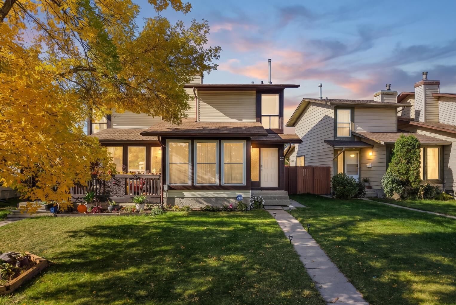 Photo de la propriété: 27 Templemont Drive NE AB T1Y 4Z5