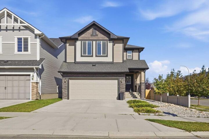 Property Photo: 108 Hillcrest Avenue SW AB T4B 4C8