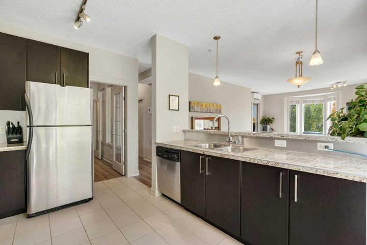 Property Photo:  830 Centre Avenue NE 302  AB T2E 9C3 