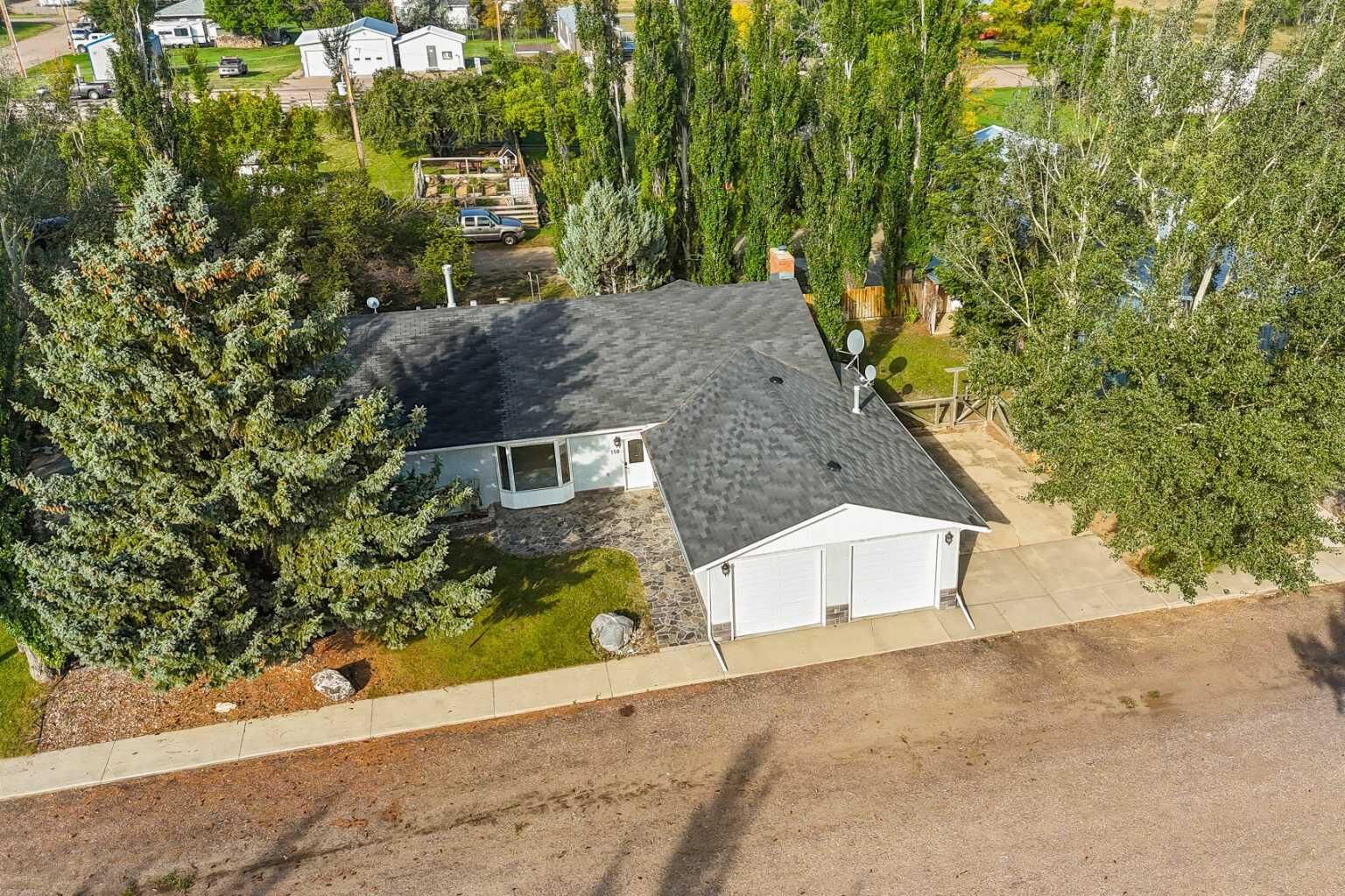 Property Photo:  150 Chudleigh Street  AB T0K 0W0 