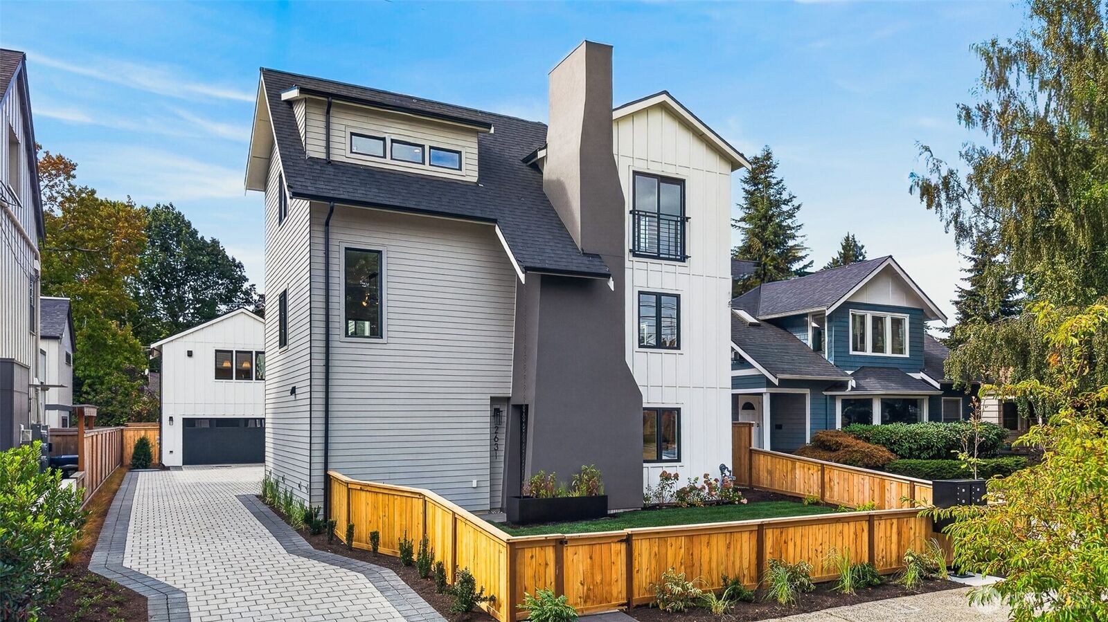 Property Photo: 2631 34th Avenue W WA 98199