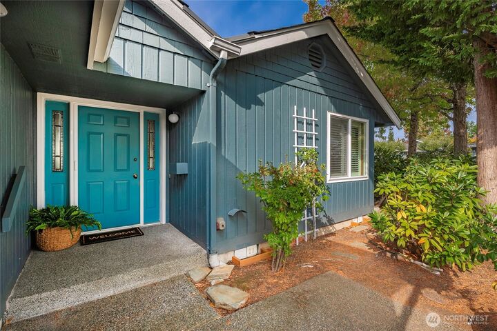 Property Photo:  4855 N Village Lane B  WA 98226 