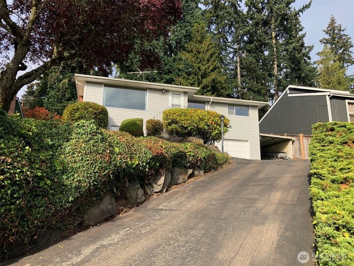 Property Photo: 16333 Densmore Avenue N WA 98133