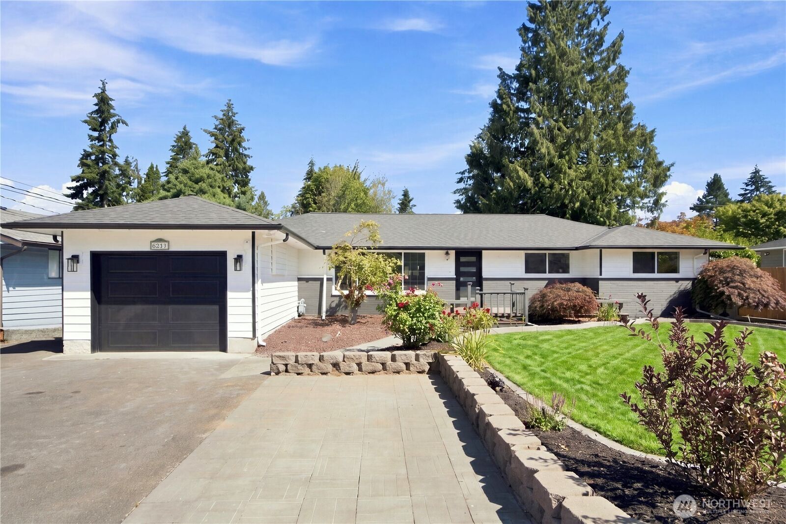 Property Photo: 6821 190th Street SW WA 98036