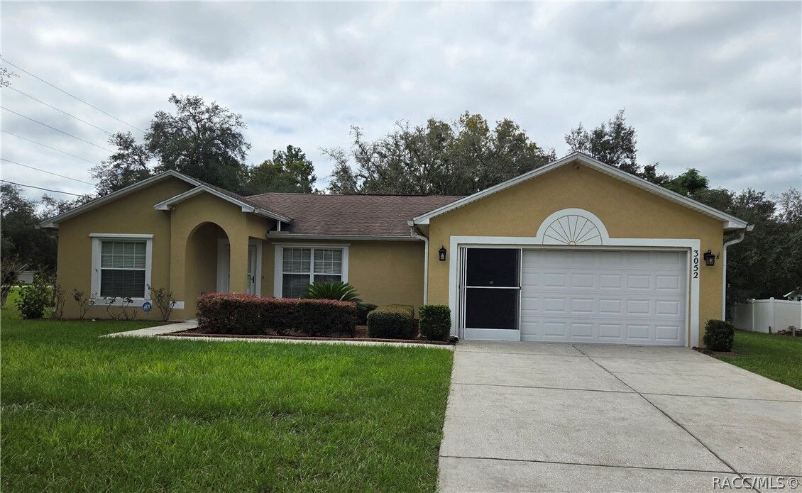 Property Photo: 3052 W Iva Drive FL 34433