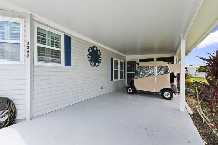 Property Photo: 3342 Columbrina Circle FL 34952