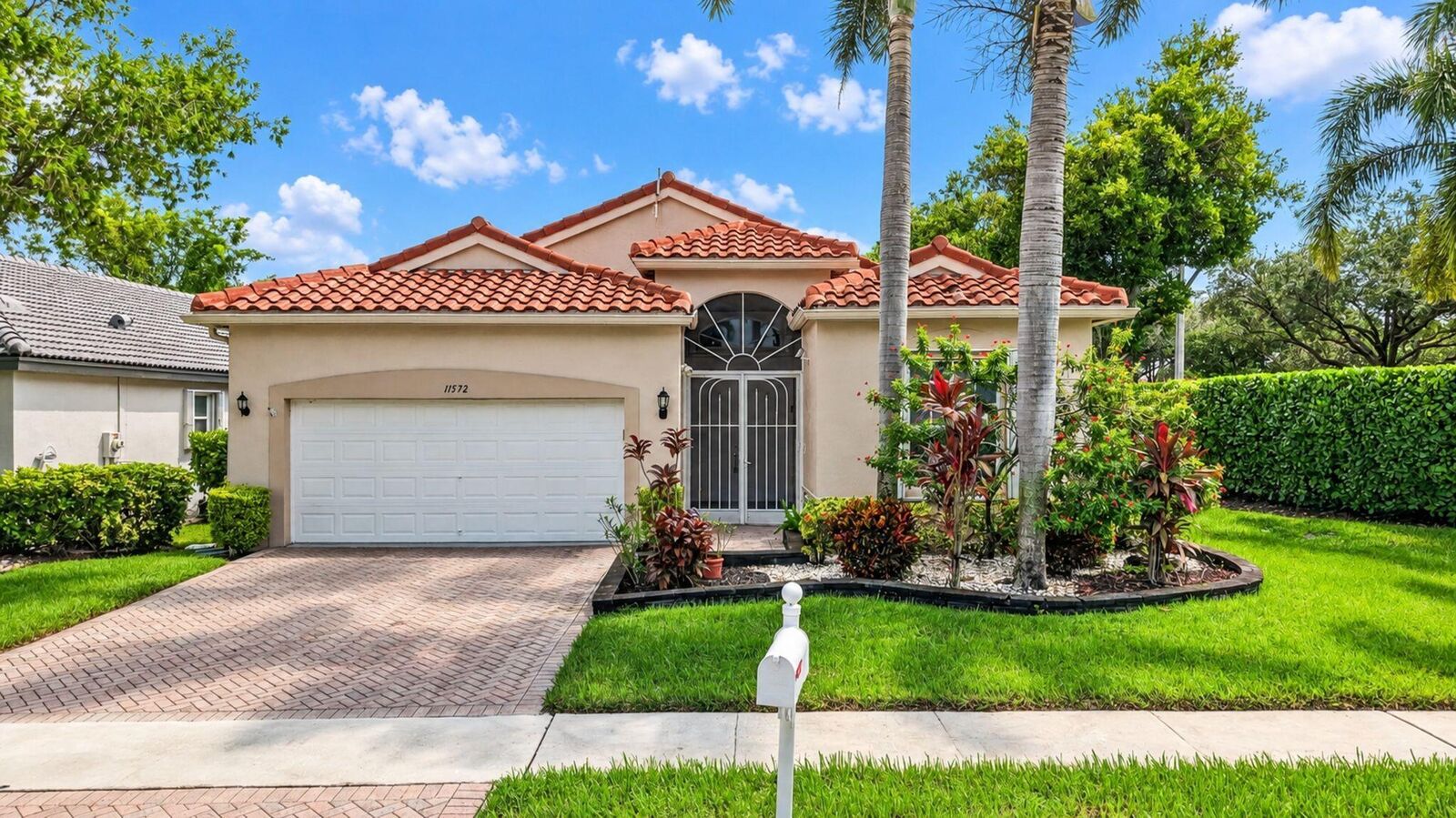Property Photo: 11572 Spring Oak Avenue FL 33437
