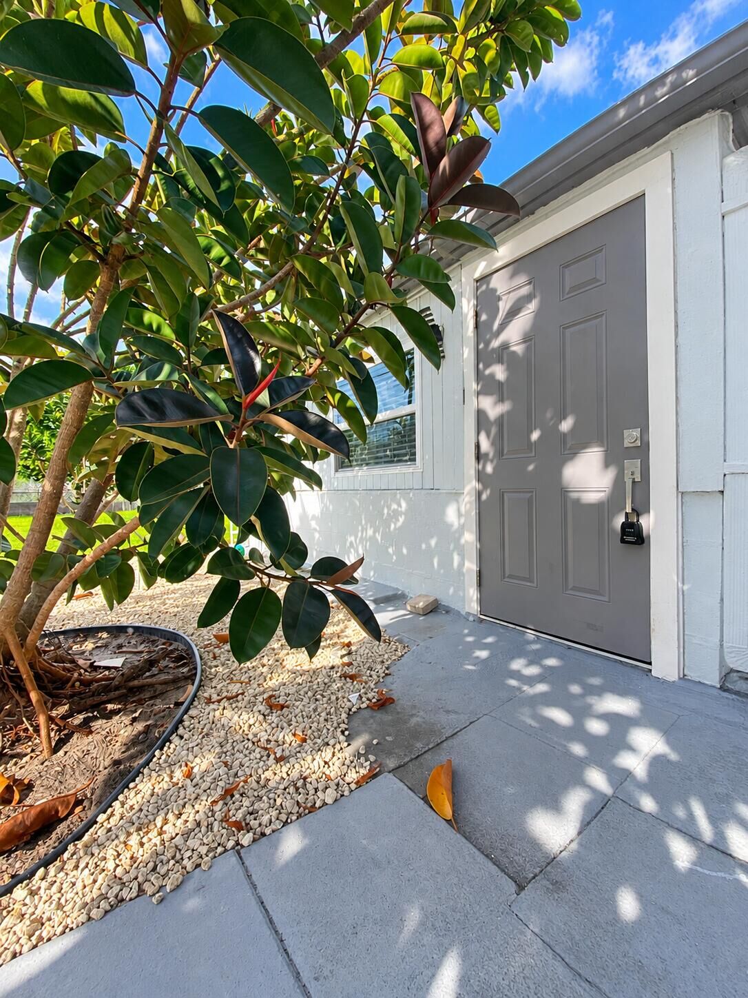 Property Photo:  115 Walker Avenue Unit D  FL 33463 