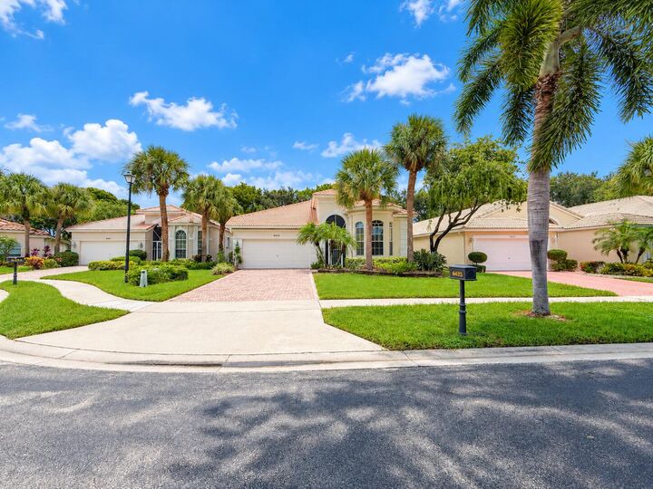 Property Photo:  6435 Emerald Breeze Way  FL 33437 