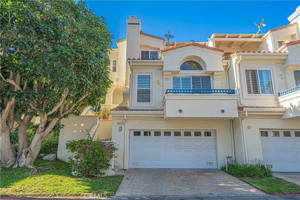 Property Photo:  6473 Zuma View  CA 90265 