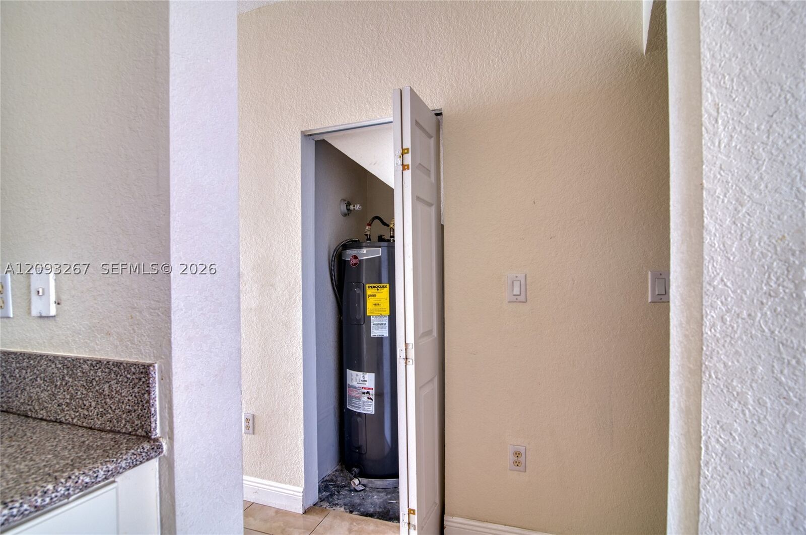 Property Photo: 4928 SW 140th Ter 2 FL 33027