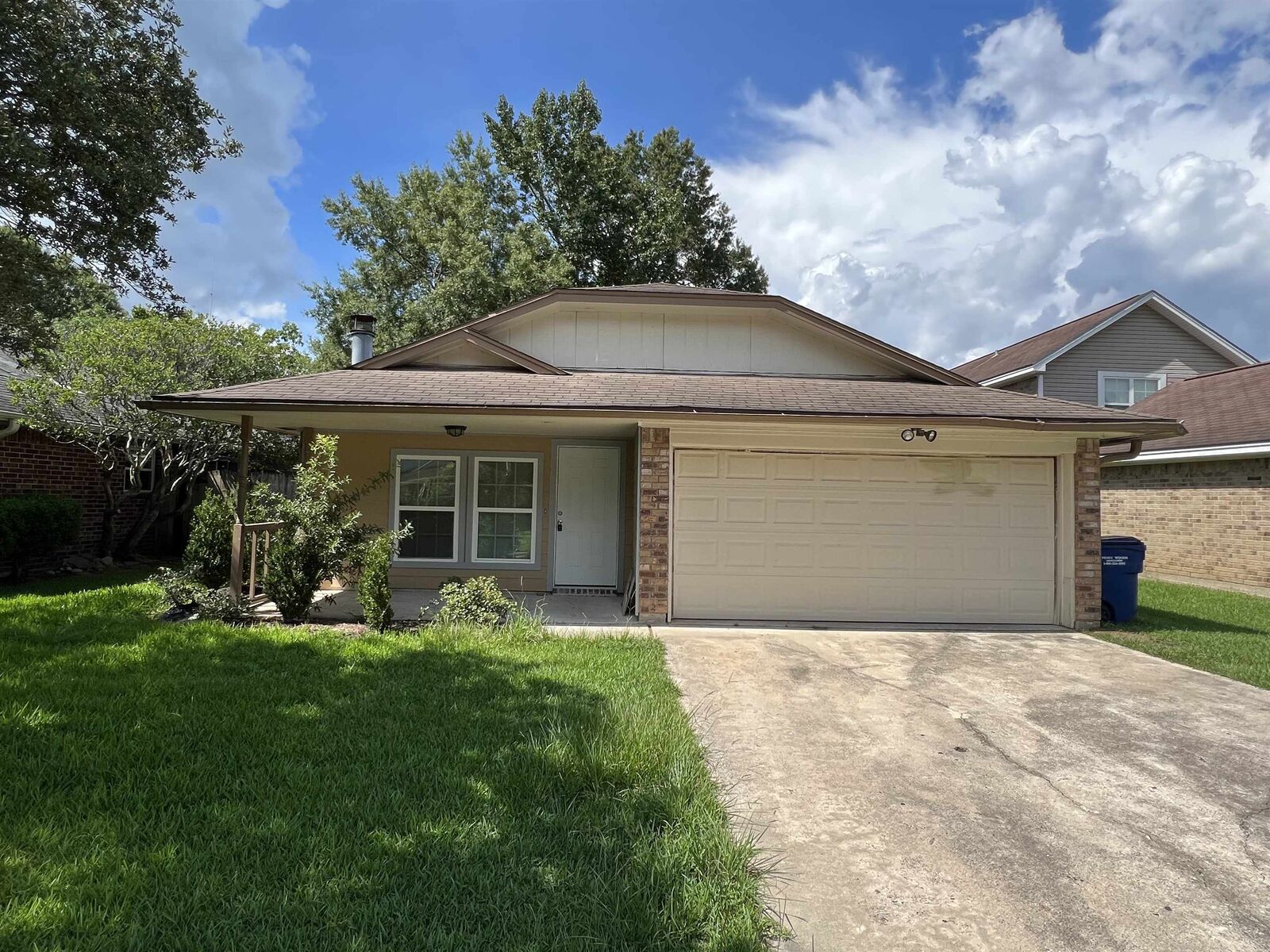 Property Photo: 12940 Westchester Ln. TX 77713