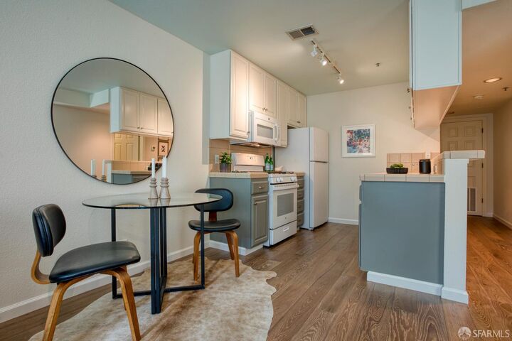 Property Photo:  734 14th Street 2  CA 94114 