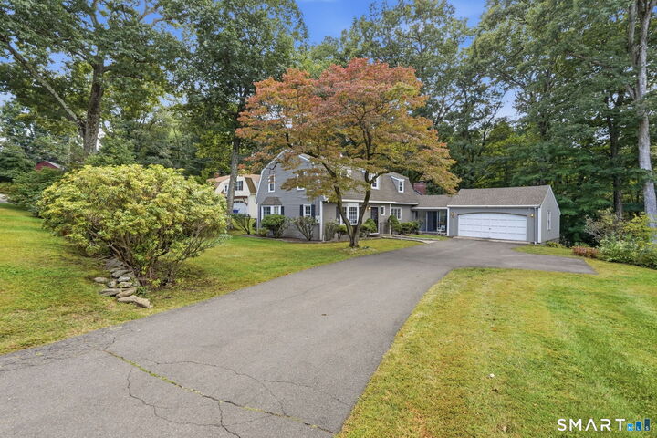 Property Photo:  53 Woodridge Circle  CT 06107 