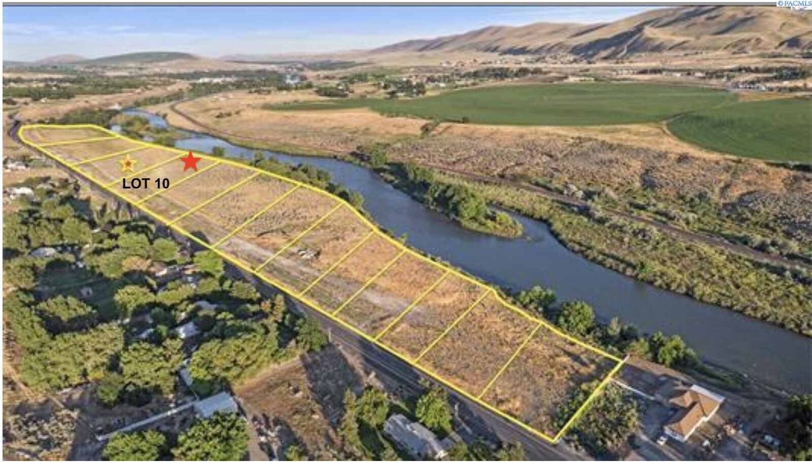 Property Photo:  16055 W Old Inland Empire Hwy 10  WA 99320 
