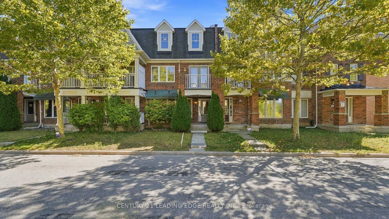 Photo de la propriété: 208 Magurn Gate ON L9T 7B4