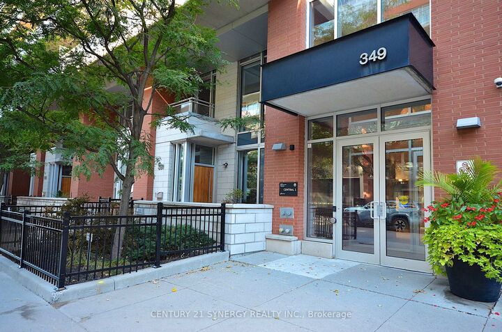 Property Photo:  354 Gladstone Avenue 213  ON K2P 1Y7 