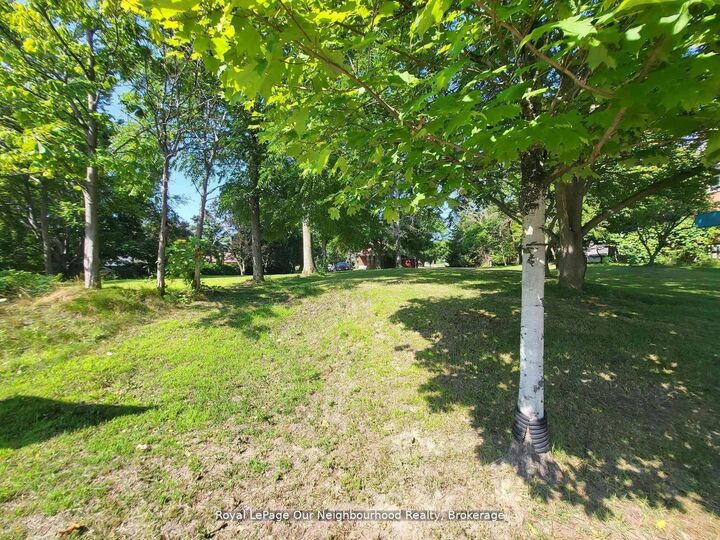 Property Photo:  62 Redfern Crescent  ON L1C 2M6 