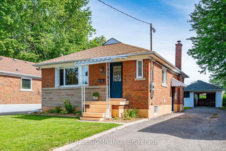 Property Photo:  309 Baldwin Street  ON L1H 6H5 