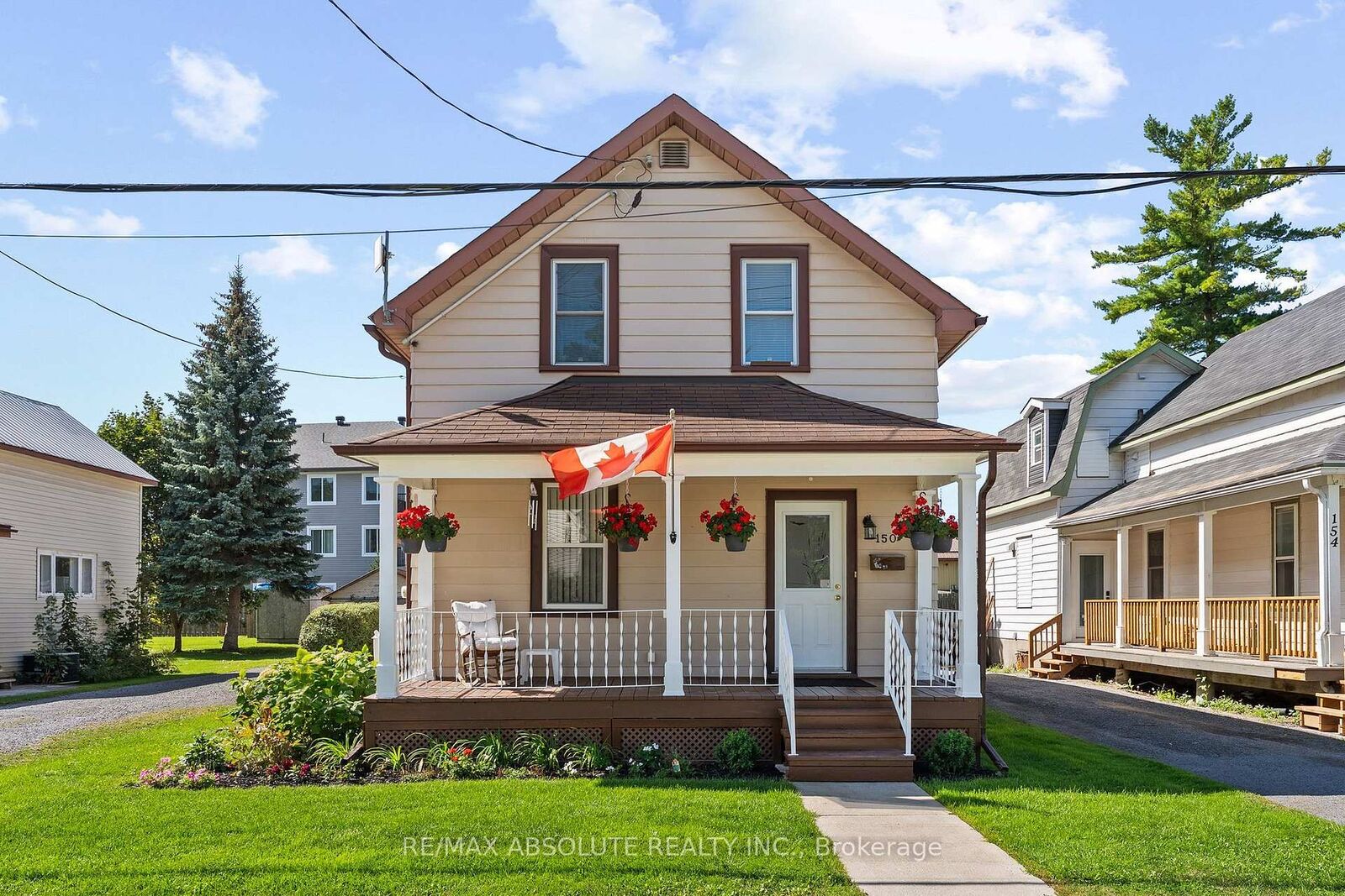 Property Photo:  150 McGonigal Street W  ON K7S 1M6 