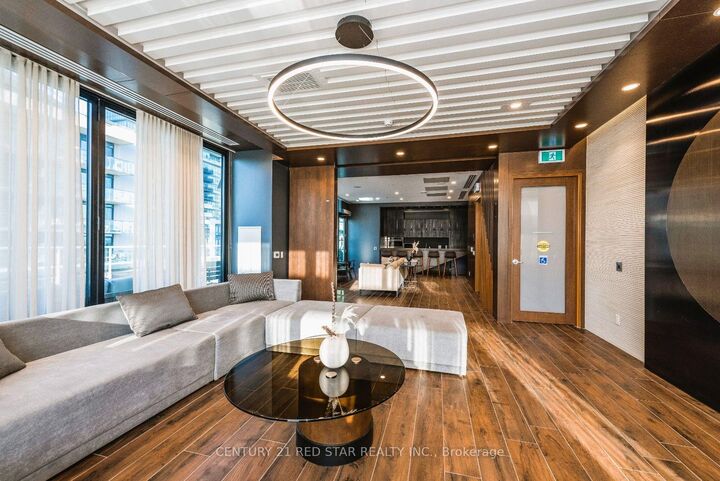 Property Photo:  70 Annie Craig Drive 4801  ON M8V 0C4 