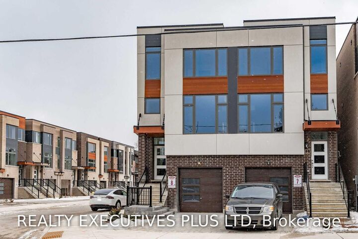 Property Photo:  23 Blackstone Street Upper  ON M6L 0A5 