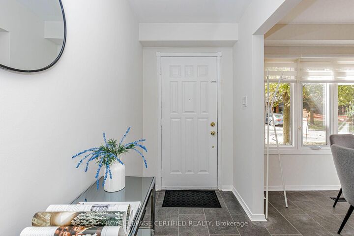 Property Photo: 3050 Orleans Road 22 ON L5L 5P7