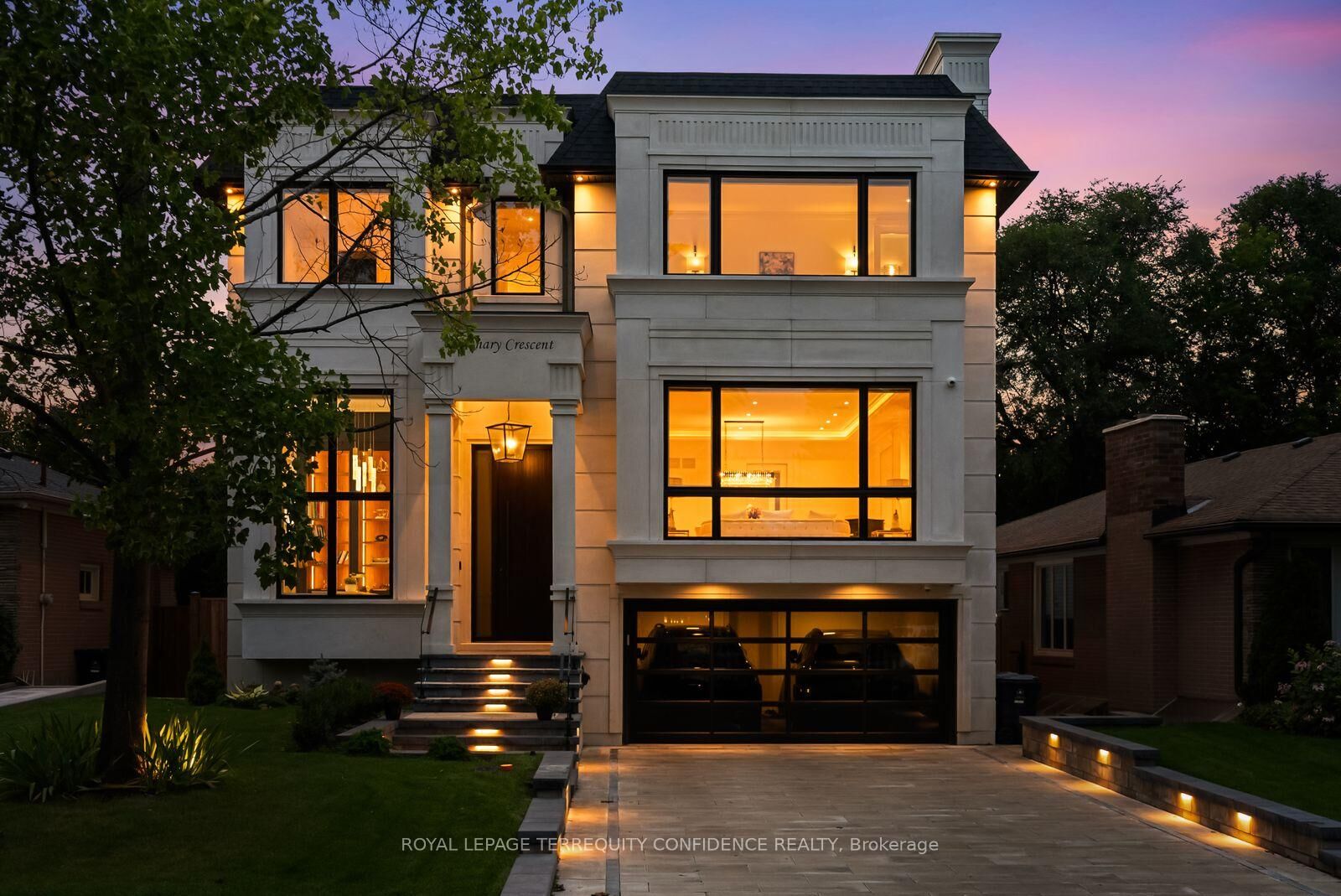Property Photo: 8 Canary Crescent ON M2K 1Z1