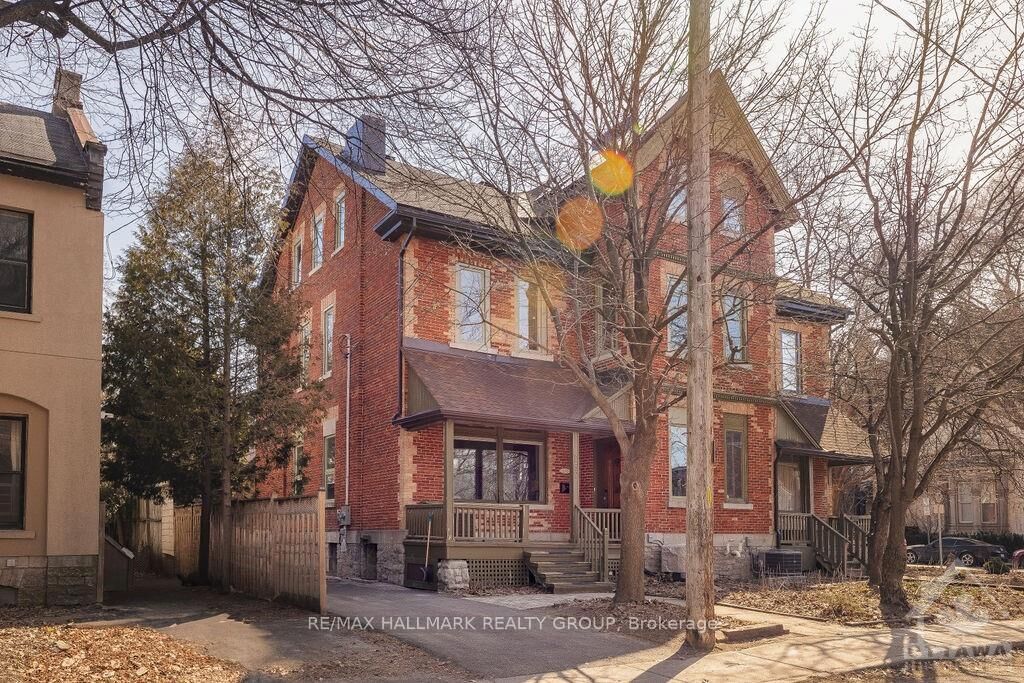 Property Photo: 252 Daly Avenue ON K1N 6G5