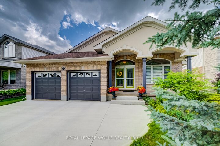 Property Photo: 517 Starboard Crescent ON N2K 4G5