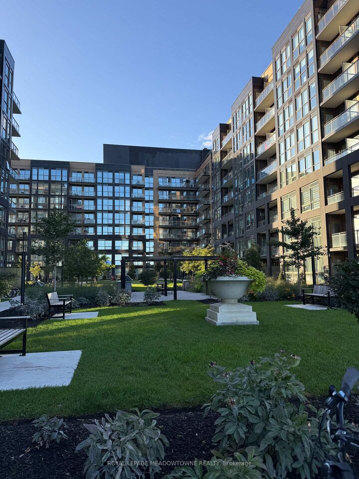 Property Photo: 2333 Khalsa Gate 613 ON L6M 5R6