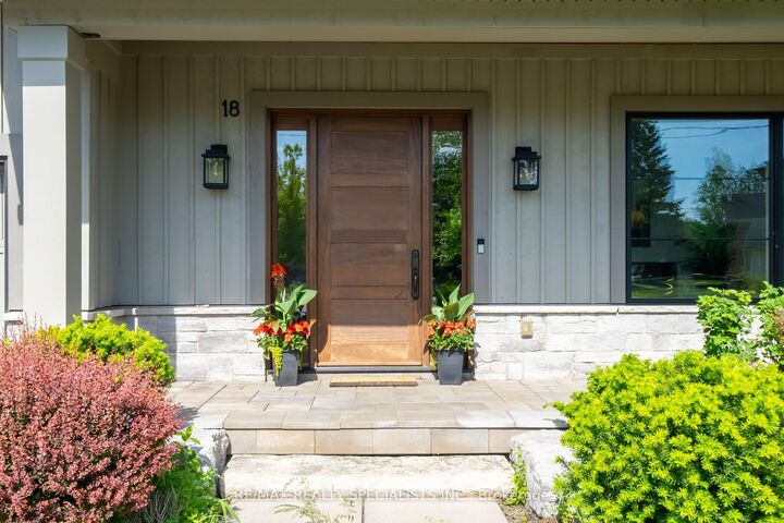 Photo de la propriété:  18 Florence Drive  ON L6K 1V6 