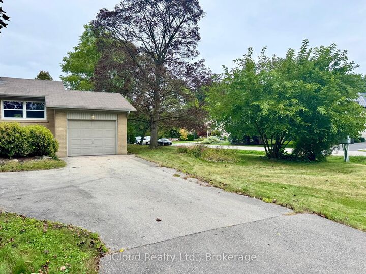 Property Photo:  122 Selgrove Crescent  ON L6L 1L3 
